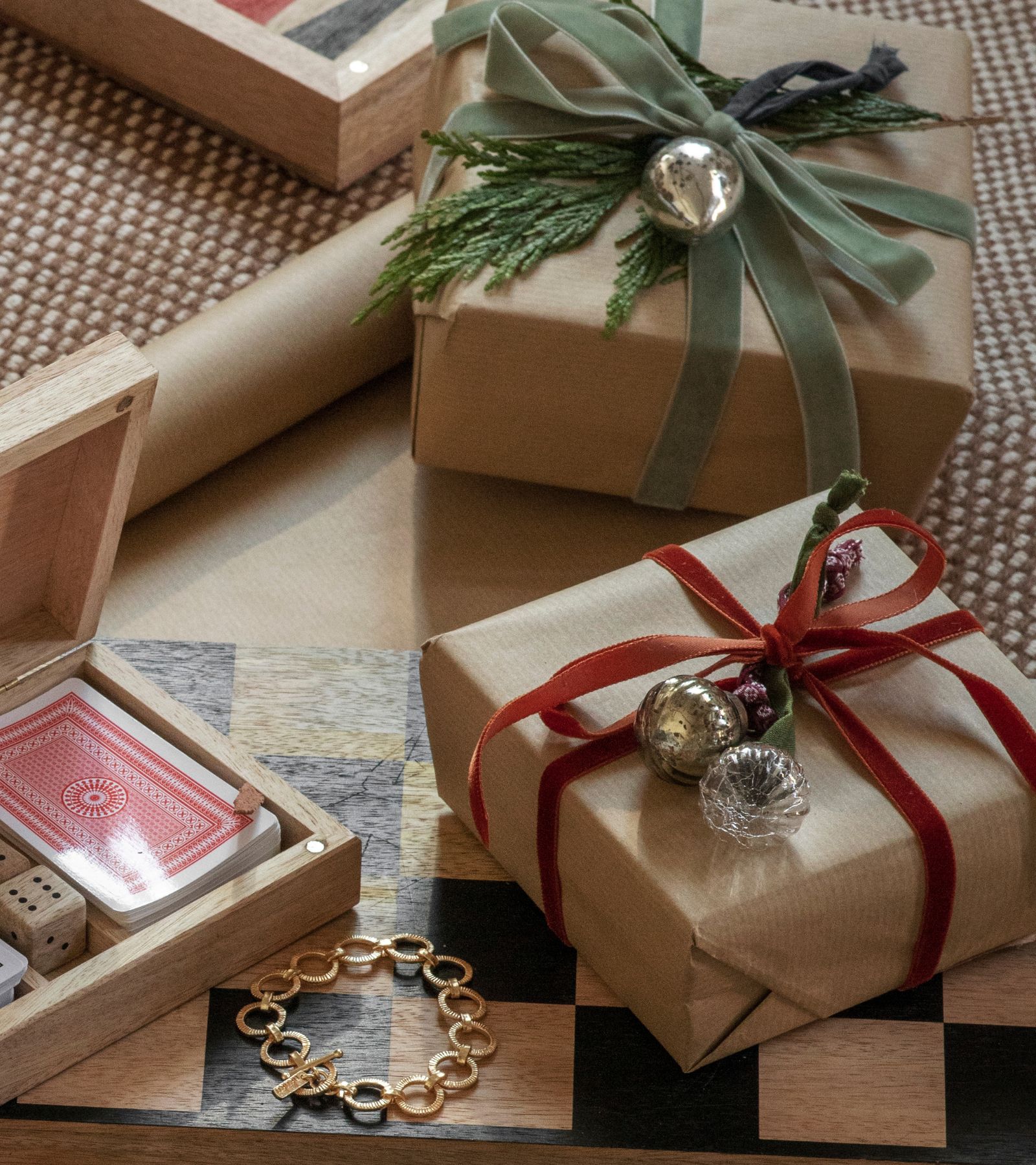 Ribbons - Desktop.jpg