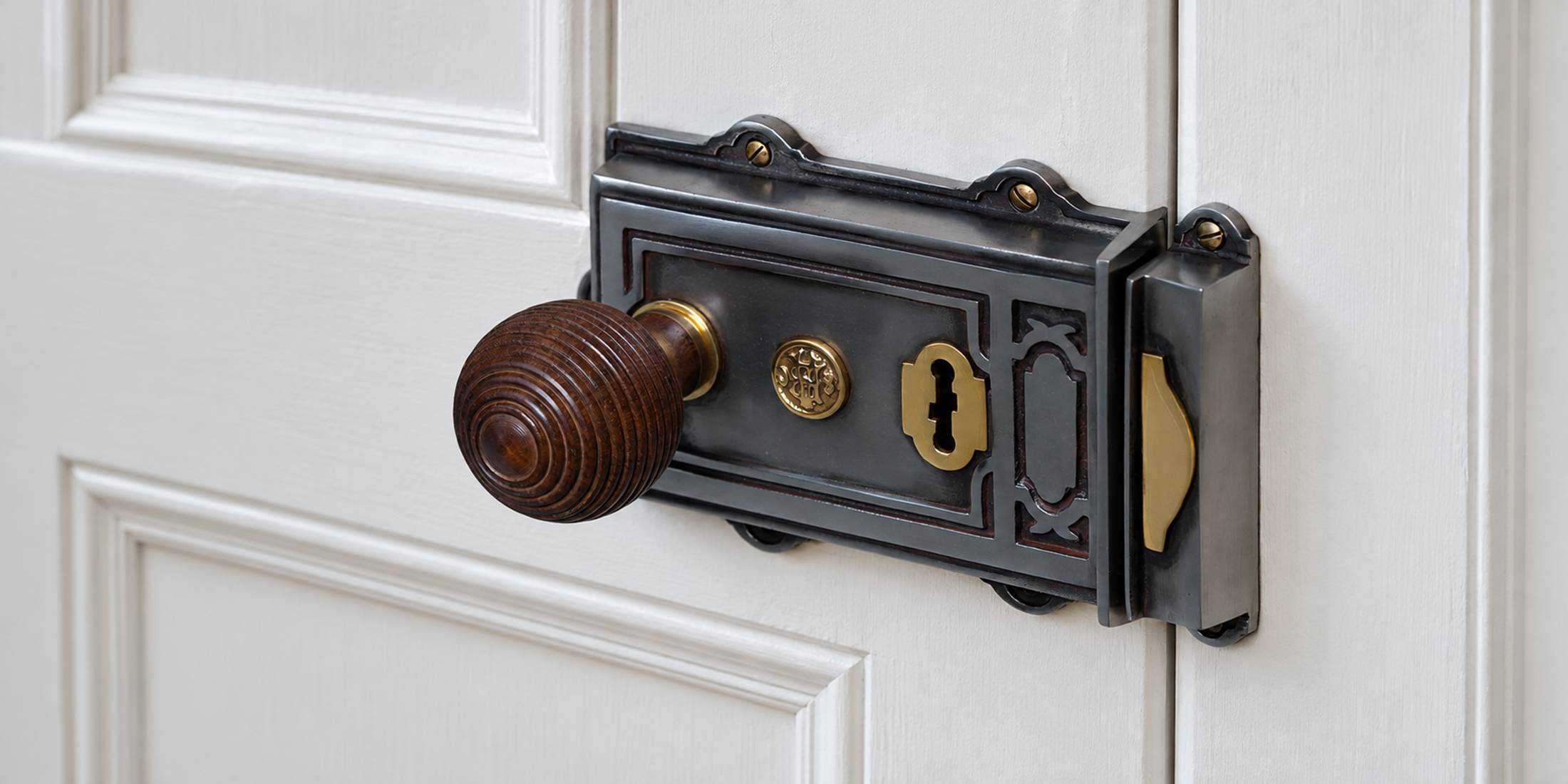 Concealed Rose Rim Door Knob on a rim lock