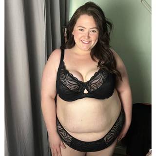 Flirtelle Elise Balcony Bra Black as worn by @sarahselflovestyle