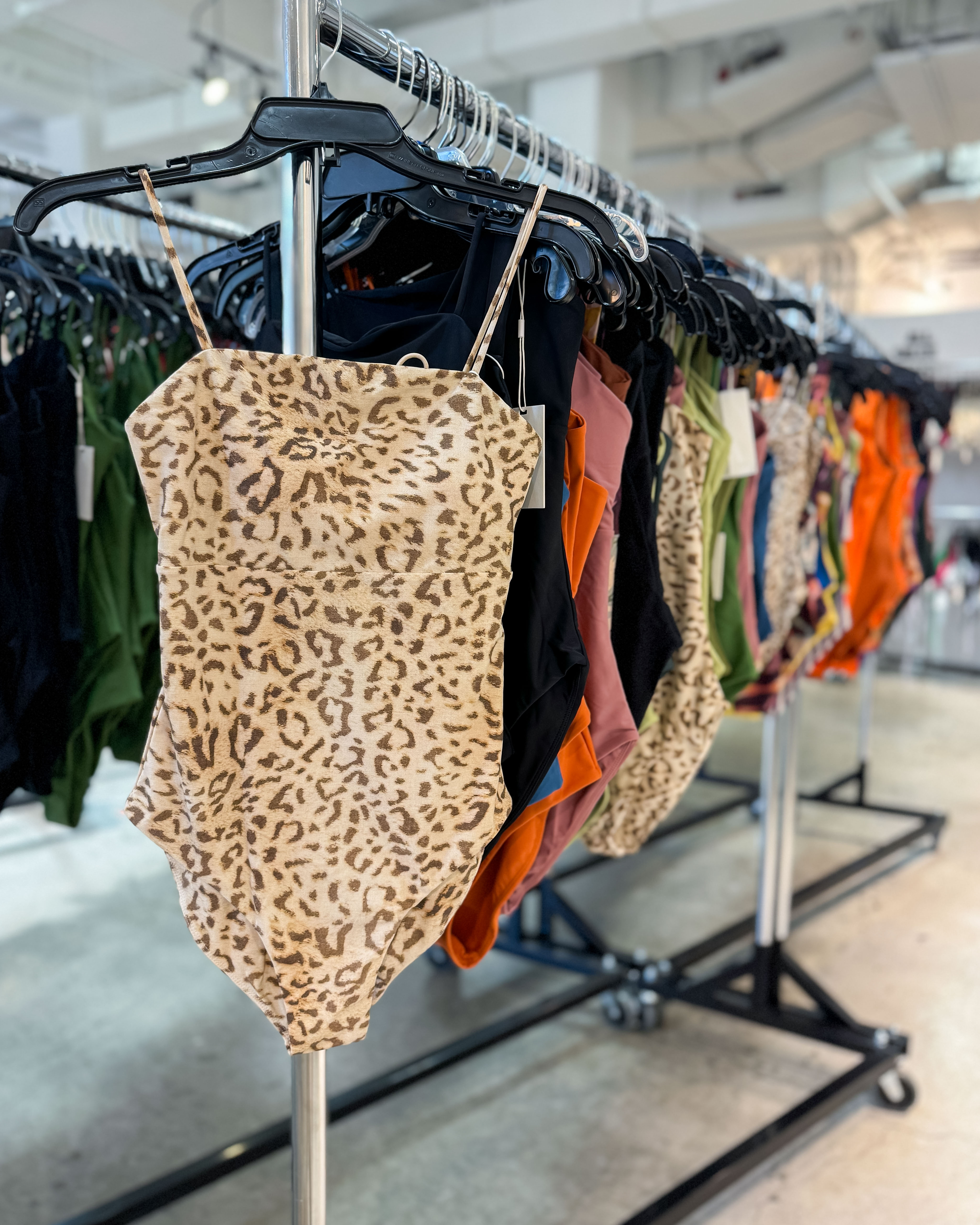 海外展示会出品sample silk linen stall 非売品 Tao FW25 collection has arrived at Dover Street Market New