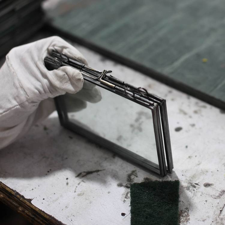 Metal--Glass-Craftwork_6_750x750.jpg