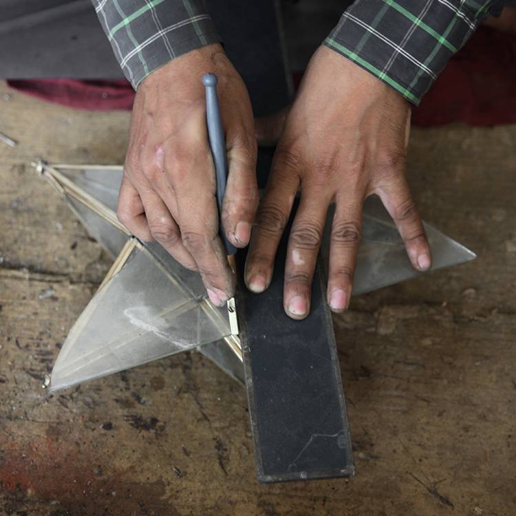 Metal--Glass-Craftwork_8_750x750.jpg