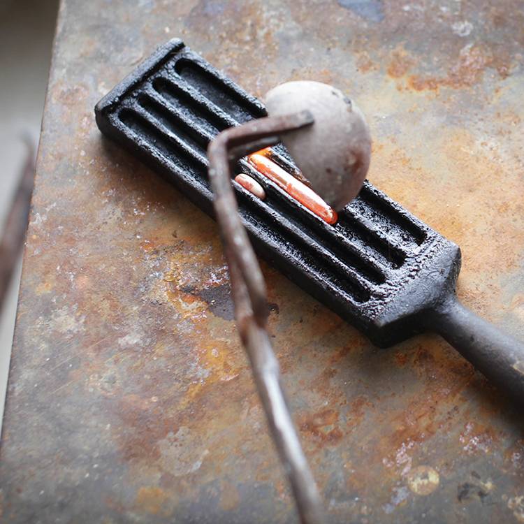 Jewellery-making_3_750x750.jpg