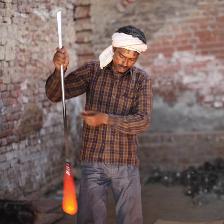 Traditional-Glass-Making_1_750x750.jpg