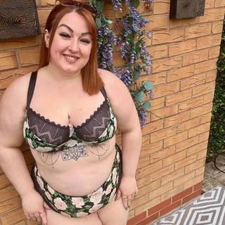 Curvy Kate Wild One Balcony Bra Floral Print as worn by @curvy_crazy_cute