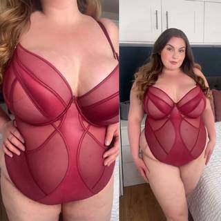 Scantilly Suspense Plunge Bodysuit Sangria as worn by @lauren_frances__