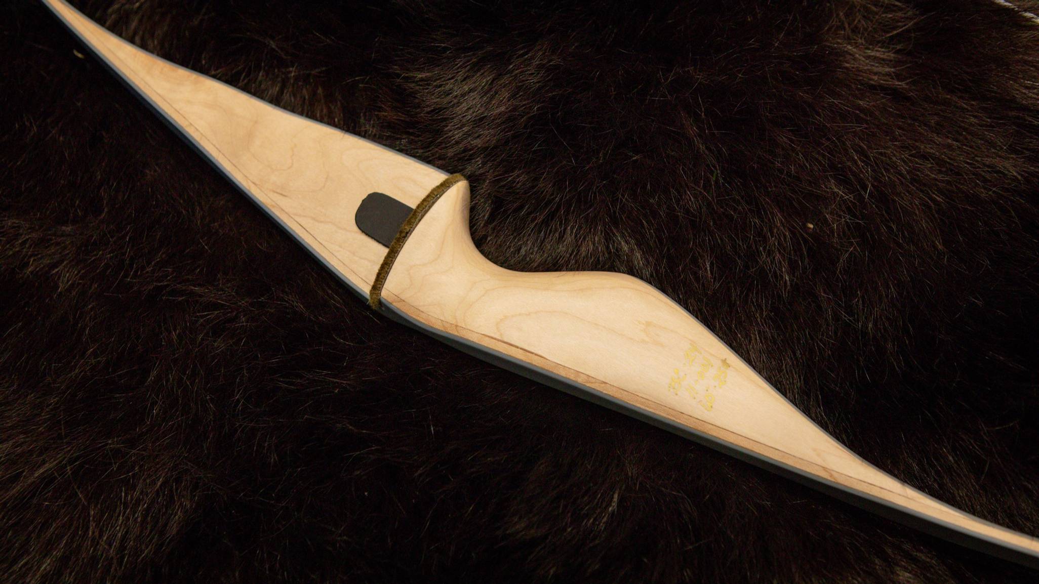 Close up of the Bear archery Bear Cub riser