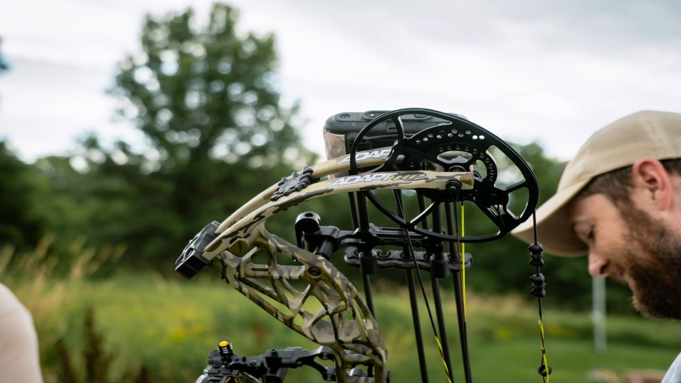Close up of Bear Adapt 2 HP RTH limbs and top cam.
