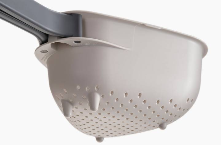 Large Colander with Folding Handles | Joseph Joseph US