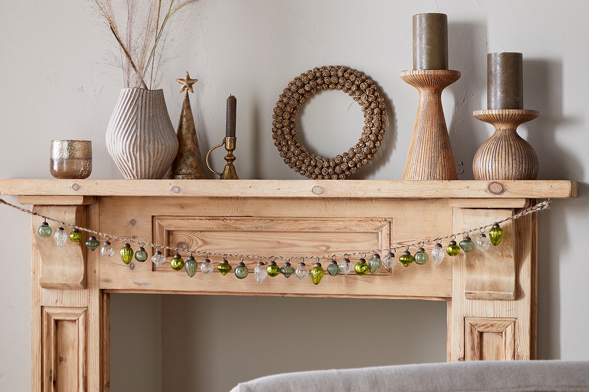 Ekiti Bauble Garland - Antique Gold & Rust – Nkuku