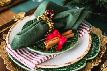 Christmas Crackers Indian Set Of Six