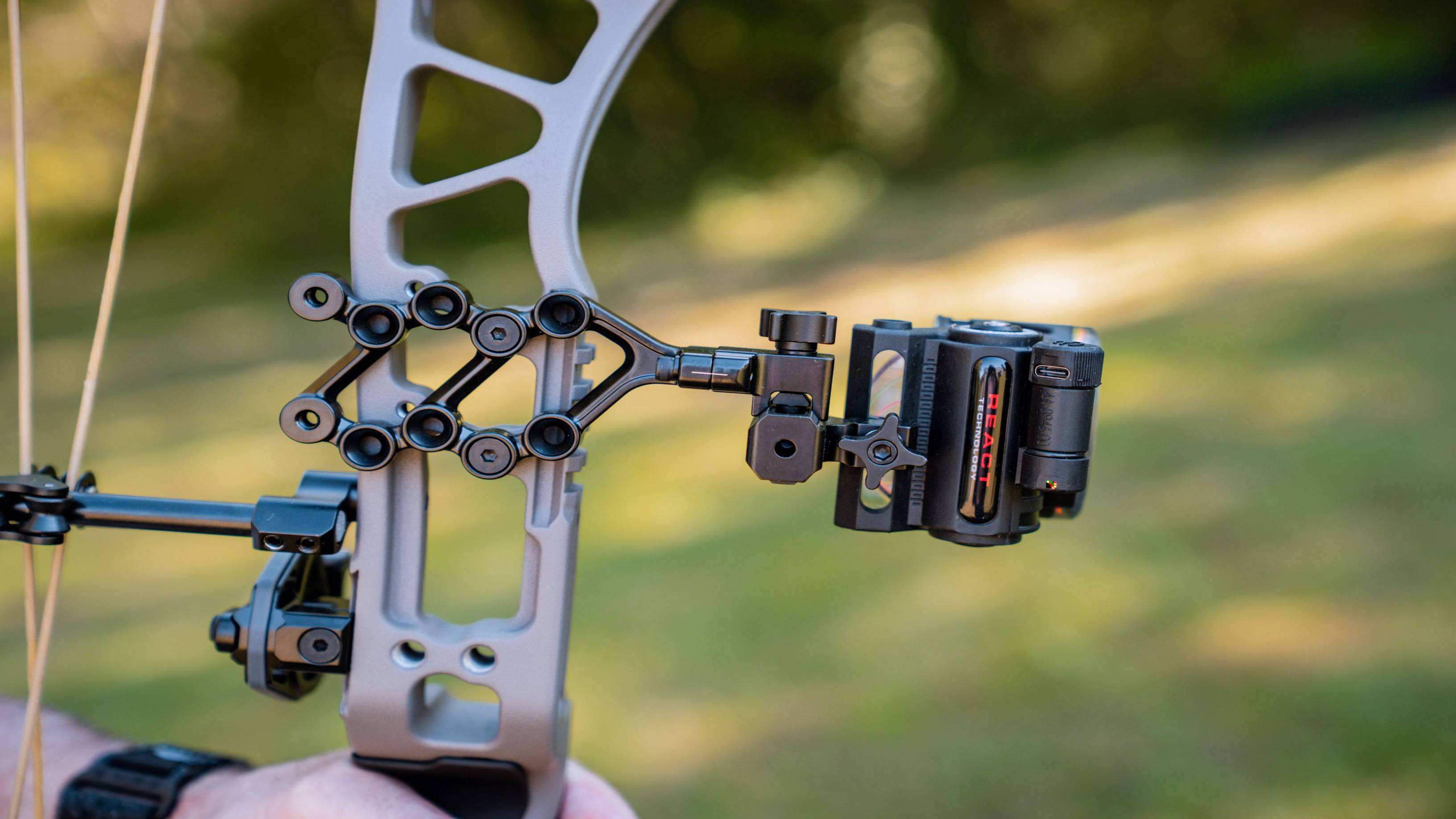 Close up of the mounting system on the React H4X from Trophy Ridge. 