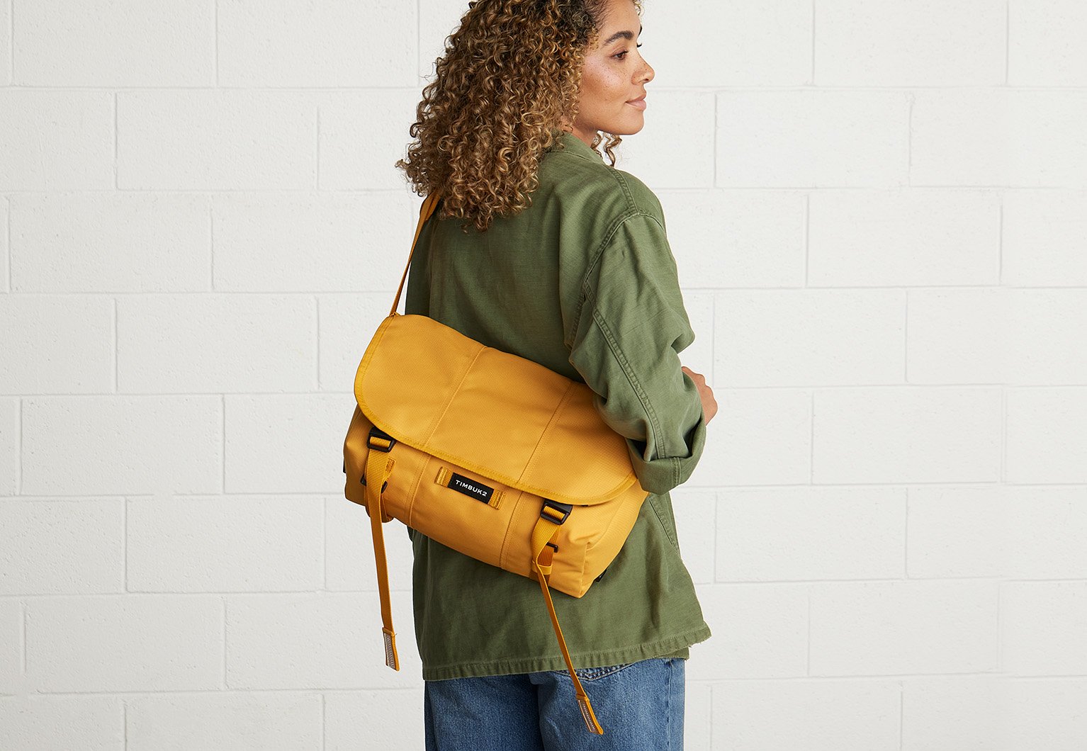 Canvas messenger best sale bag canada