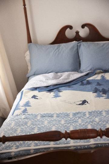 Ski First Tracks Blanket