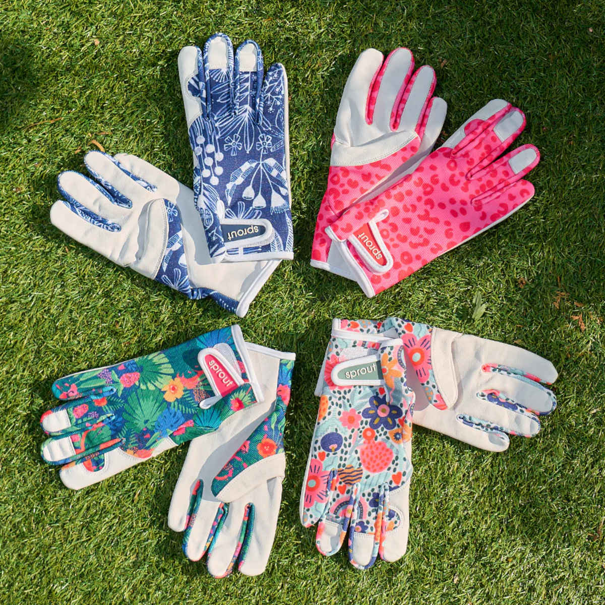 Plant Pots, Planters <br> & Watering Cans