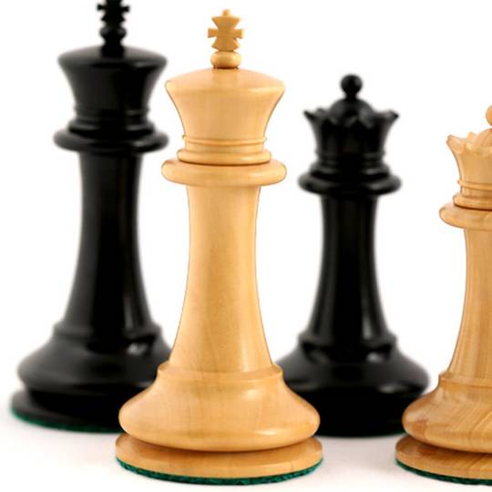 1854 Edition 4" Chess Pieces in Mahogany Casket