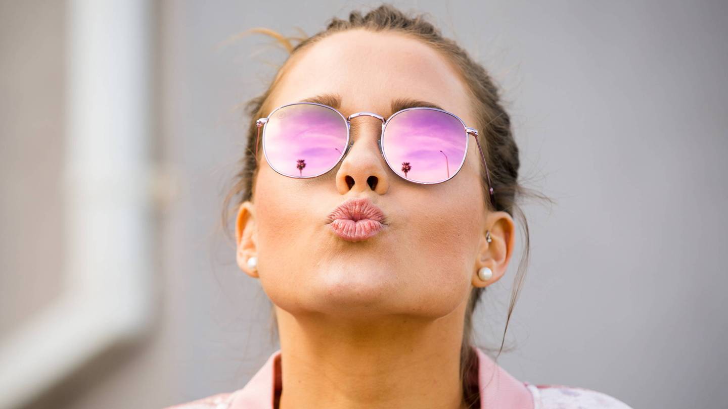 Yankee Rose Round Sunglasses Rose Gold Wire Frame & Mirror Lens