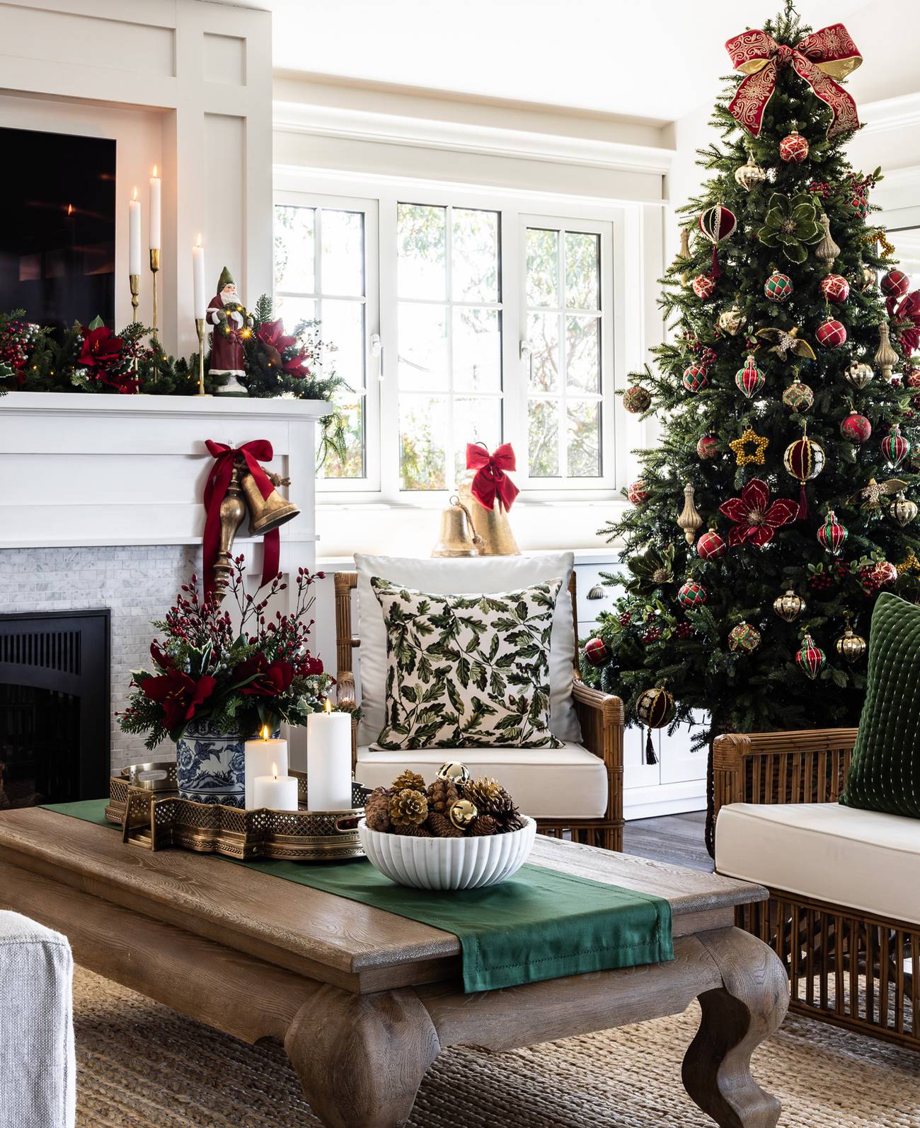 Vermont Potted Pre-Lit Christmas Trees Hessian