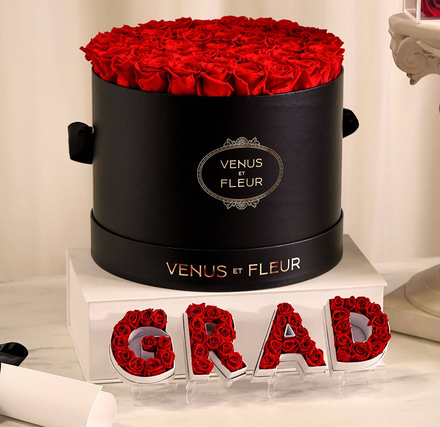 Long-Lasting Flowers & Bouquets for Graduation | Venus et Fleur