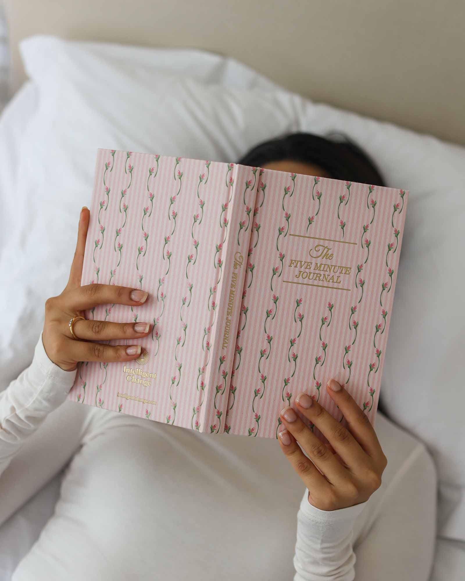 The Five Minute Journal - Gratitude Journal by Intelligent