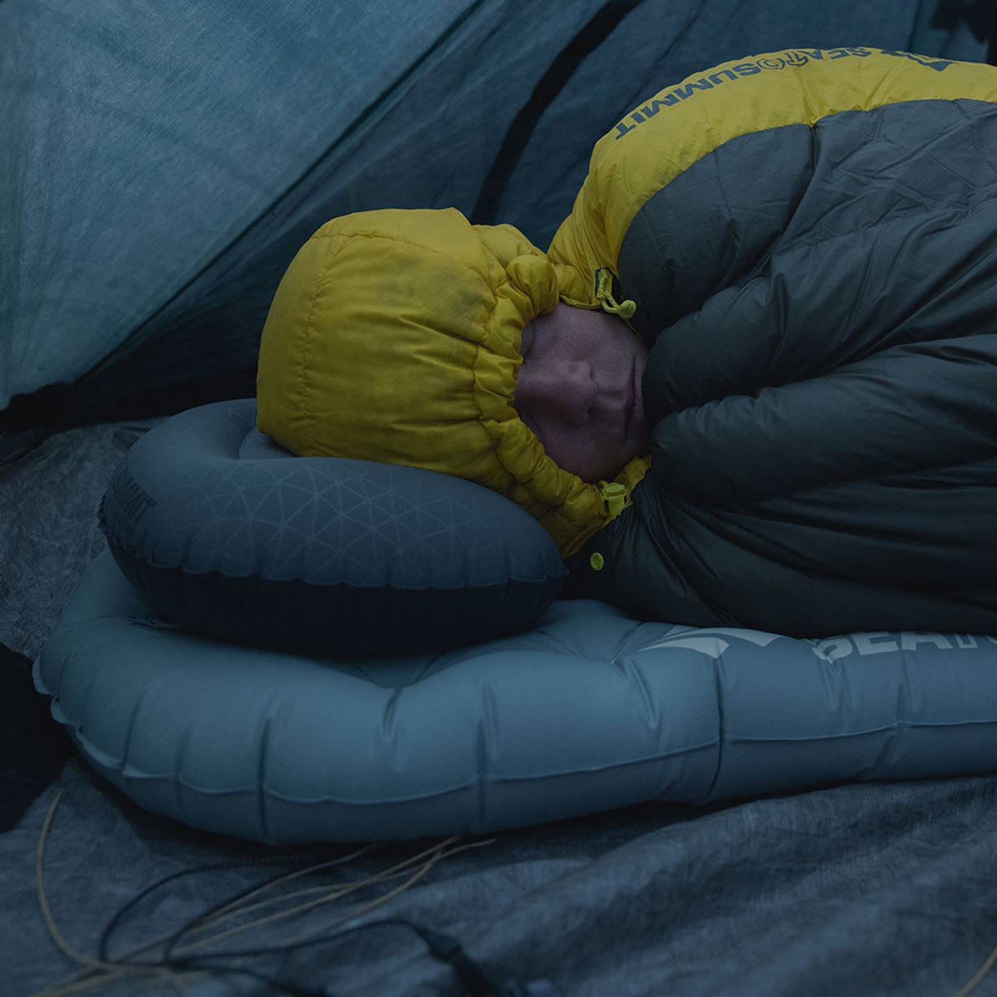 CAMPING SLEEPING MATS