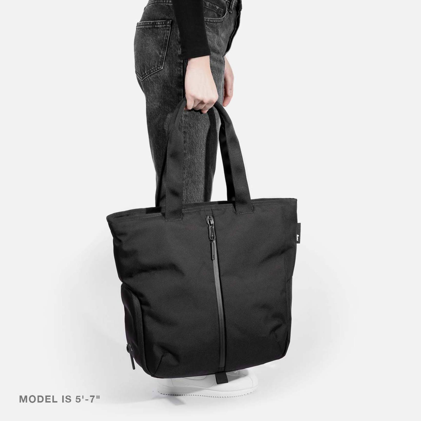 adidas Originals Sport Tote Bag, Black, One Size, Sport Tote Bag :  : Shoes & Handbags