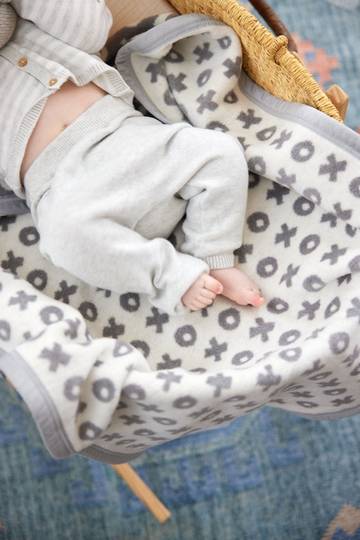 Hugs and Kisses Mini Blanket