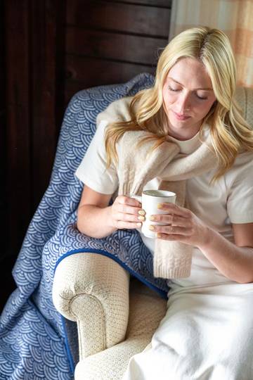 Brewster Scallops Blue Blanket