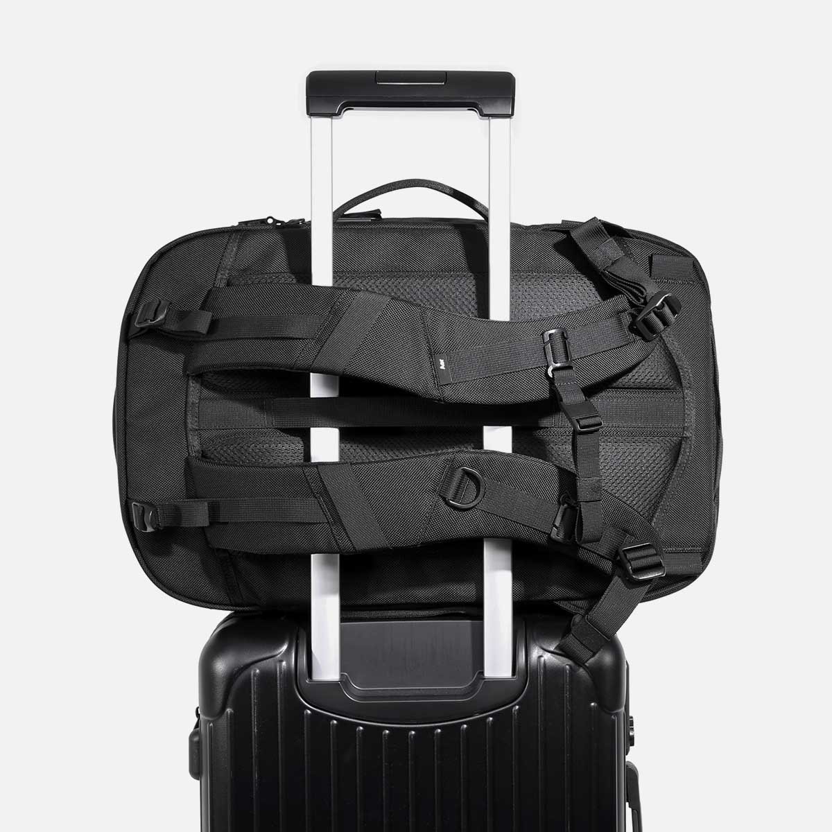 Carry on luggage with hotsell back straps