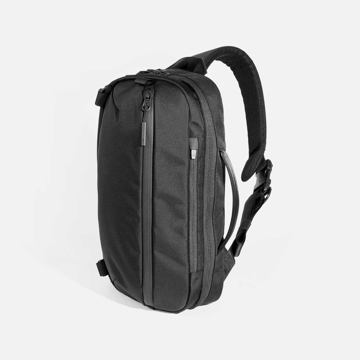 半額SALE☆ ボディーバッグ Travel Sling 2 Black ボディーバッグ