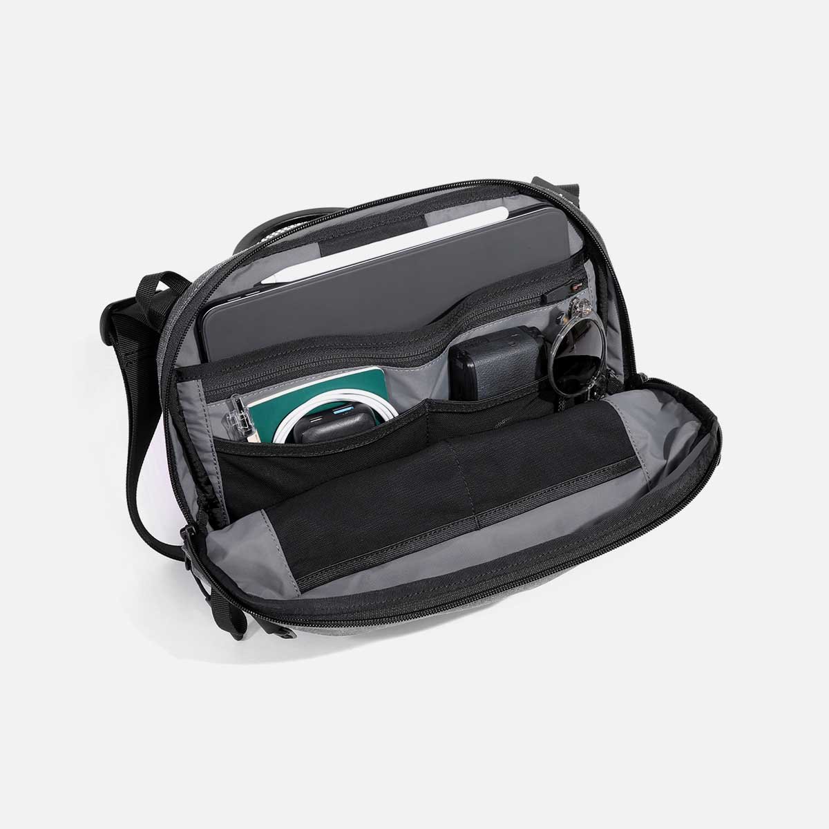 m*o様 [美品]Aer Day Sling 3 MAX X-Pac Day Sling 3 Max X-Pac – Aer