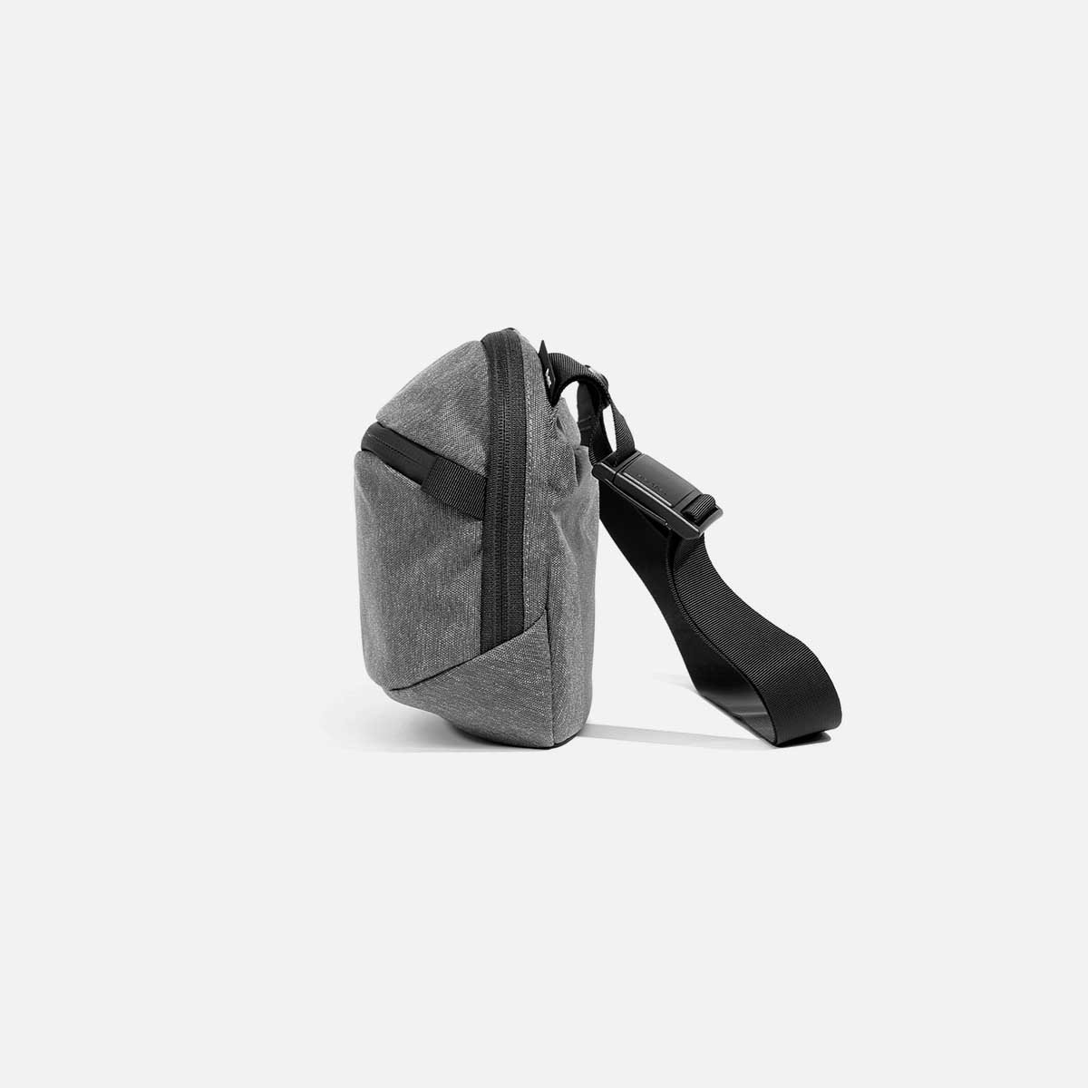 【値下げ】Day Sling 3 Max BBLACK Aer Day Sling 3 Max – Aer