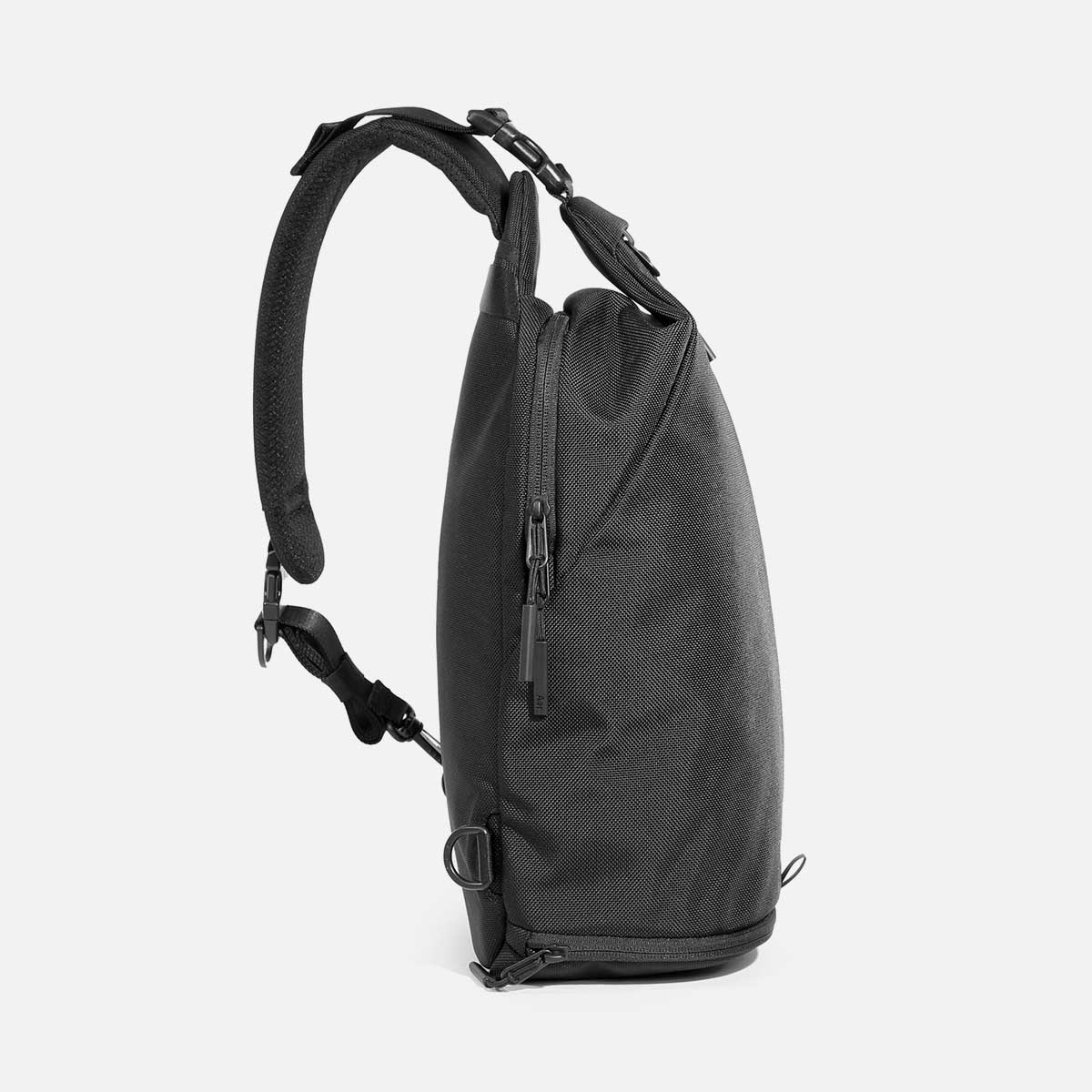 DAHSHA Nylon Stylish Padded Multi-Pocket Zip Closure Sling Cross Body  Travel Messenger One Side Bag for Men & Women (Black, 21.5 X 6.5 x 16 Cm :  Amazon.in: Fashion