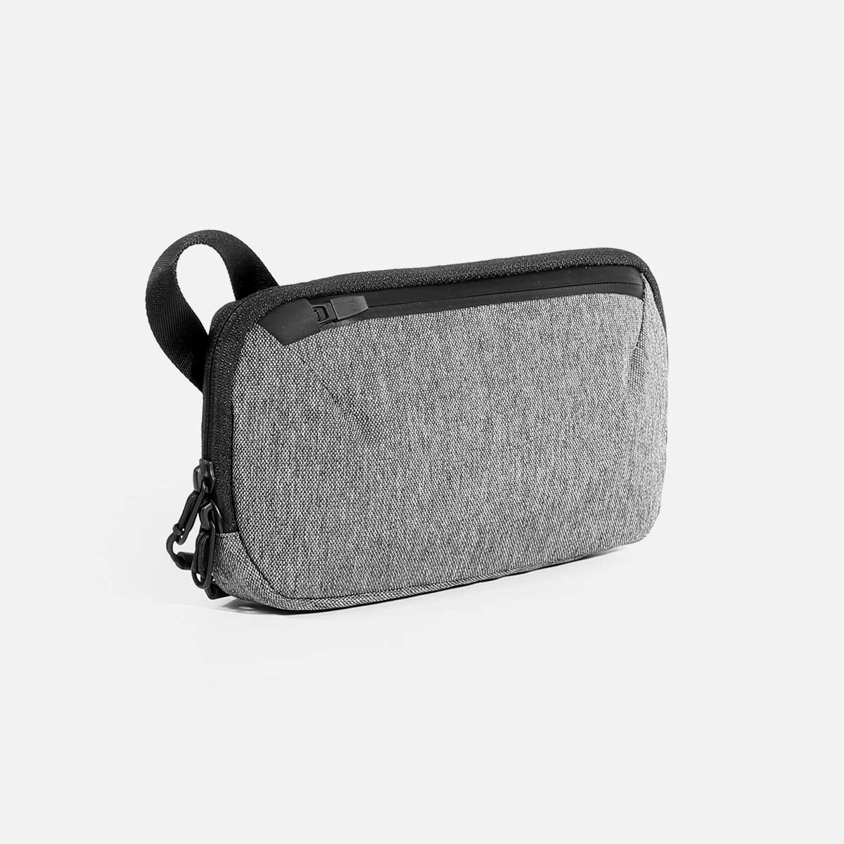 バッグ Aer Slim Pouch Black AER-21028 Slim Pouch – Aer