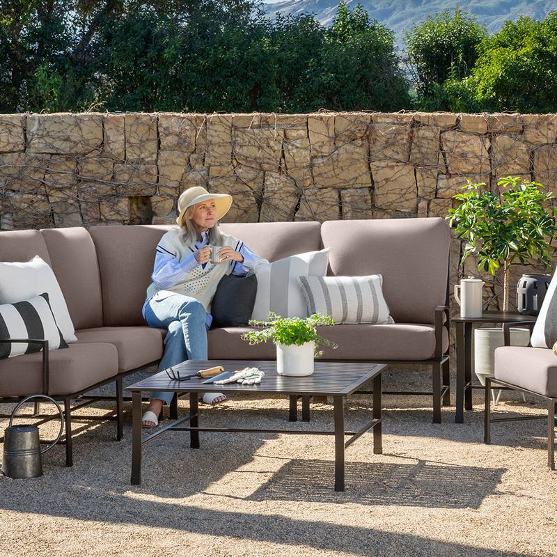 Yardbird: Beautiful, High-Quality Outdoor Furniture