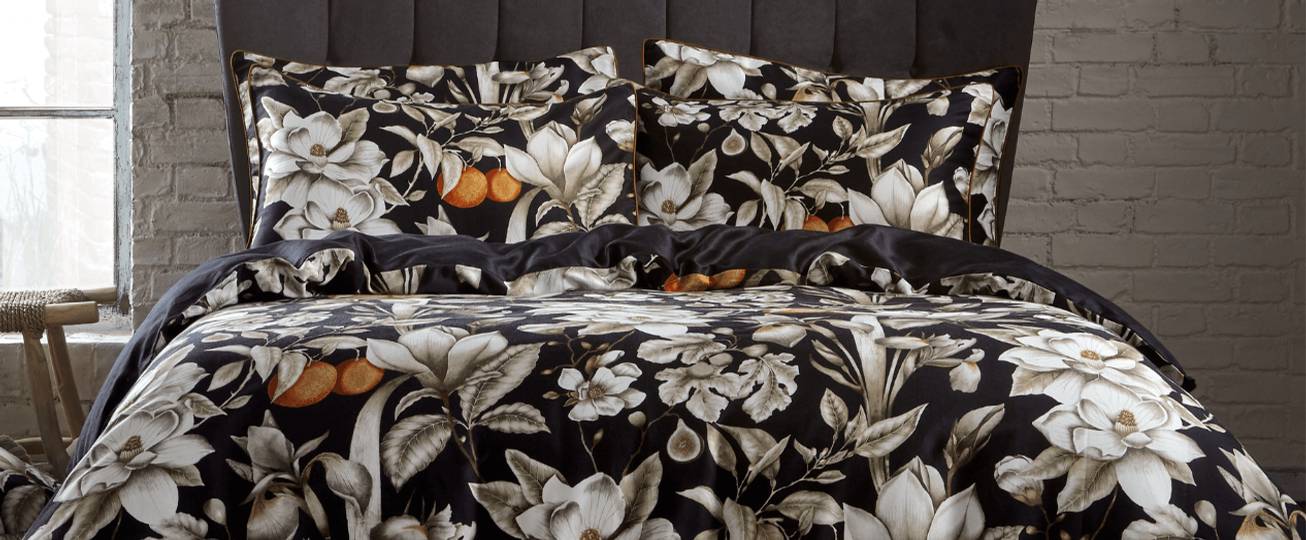 Black Bedding Sets