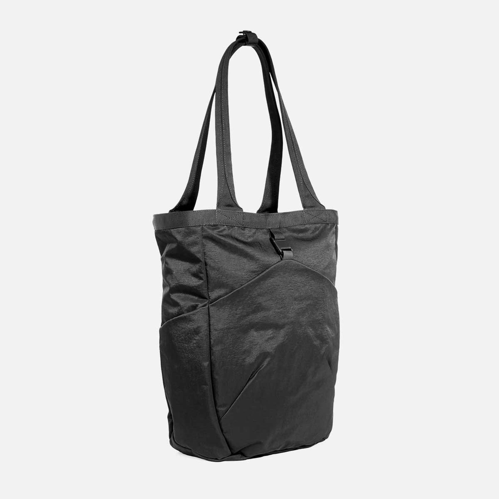 go travel tote bag GO! Fabric Cutter & Die (Green) CaliQuiltCo you can comfortably wear it on your shoulders or carry it by hand AER Go Tote 2
