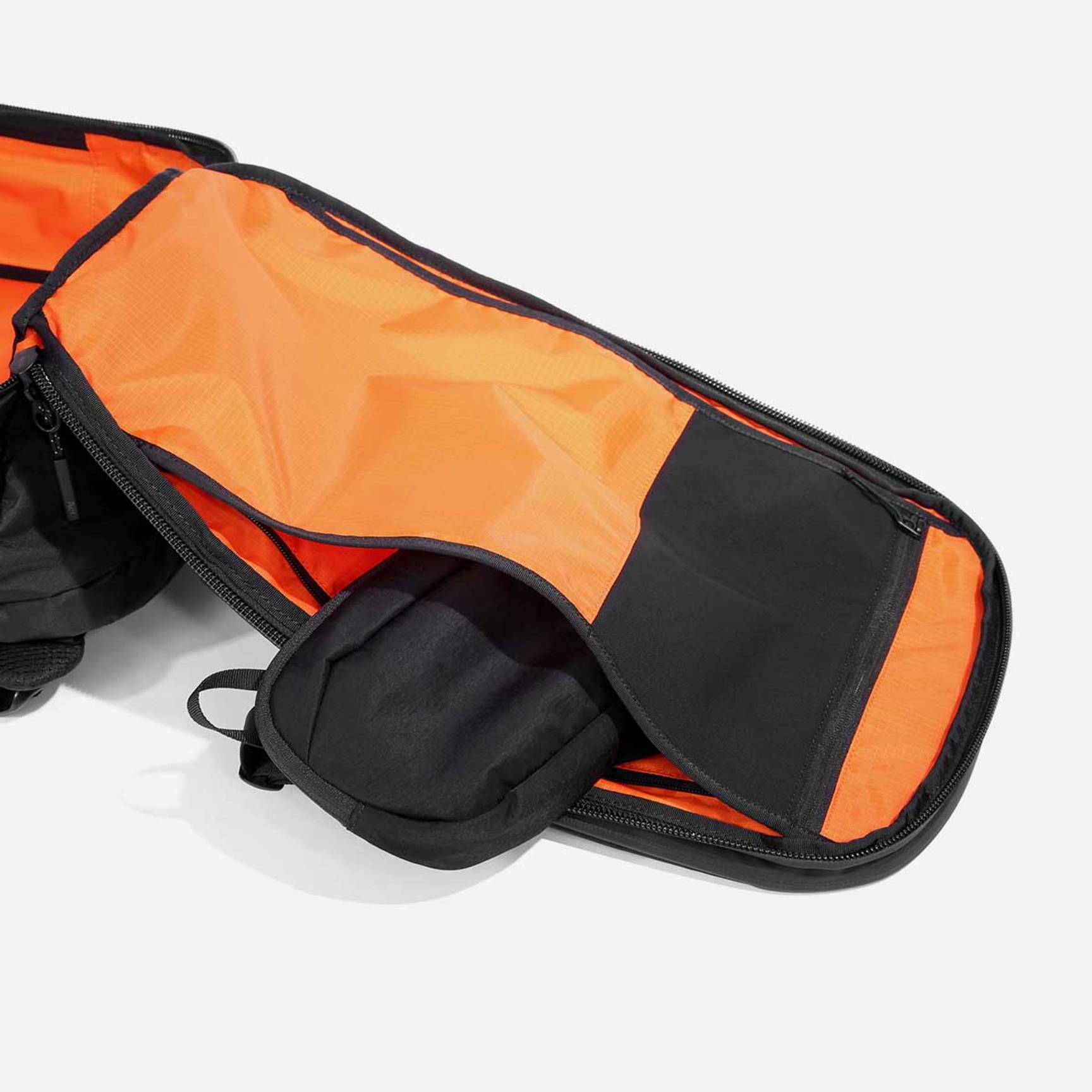 Sling Bags, Totes & Packables - Gearshop NZ