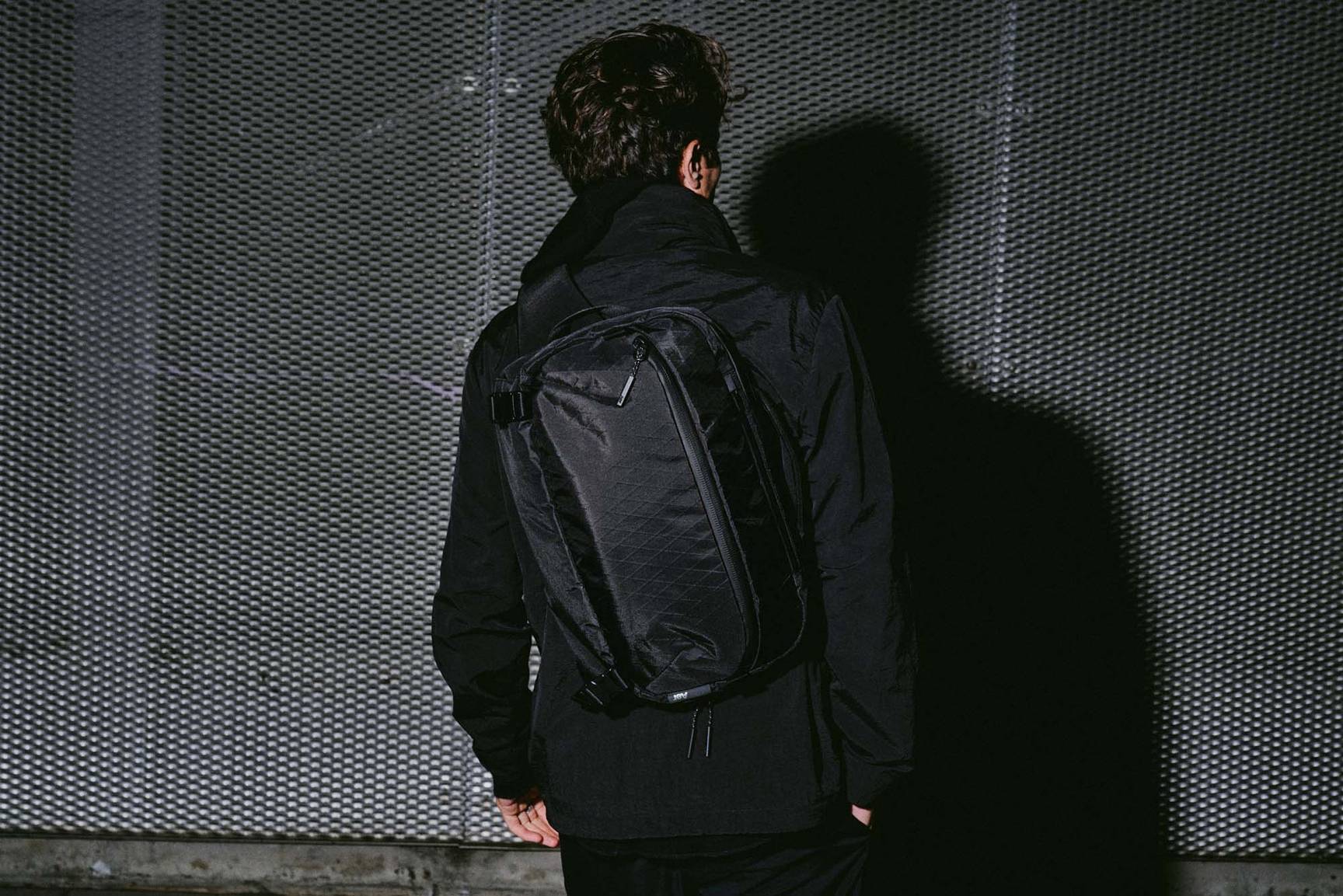 Aer travel sling Clearance