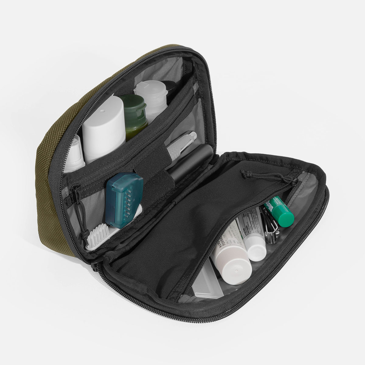 Aer Doop Kit 3     ポーチ Dopp Kit 3 – Aer