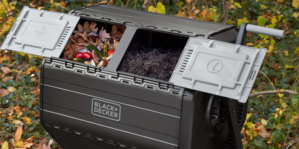 Close up of BLACK+DECKER tumbling composter