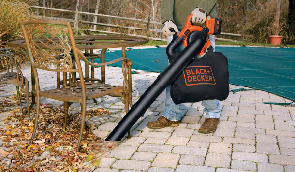 Black and Decker BEBLV300 Garden Vacuum and Leaf Blower with Back Pack  Collection