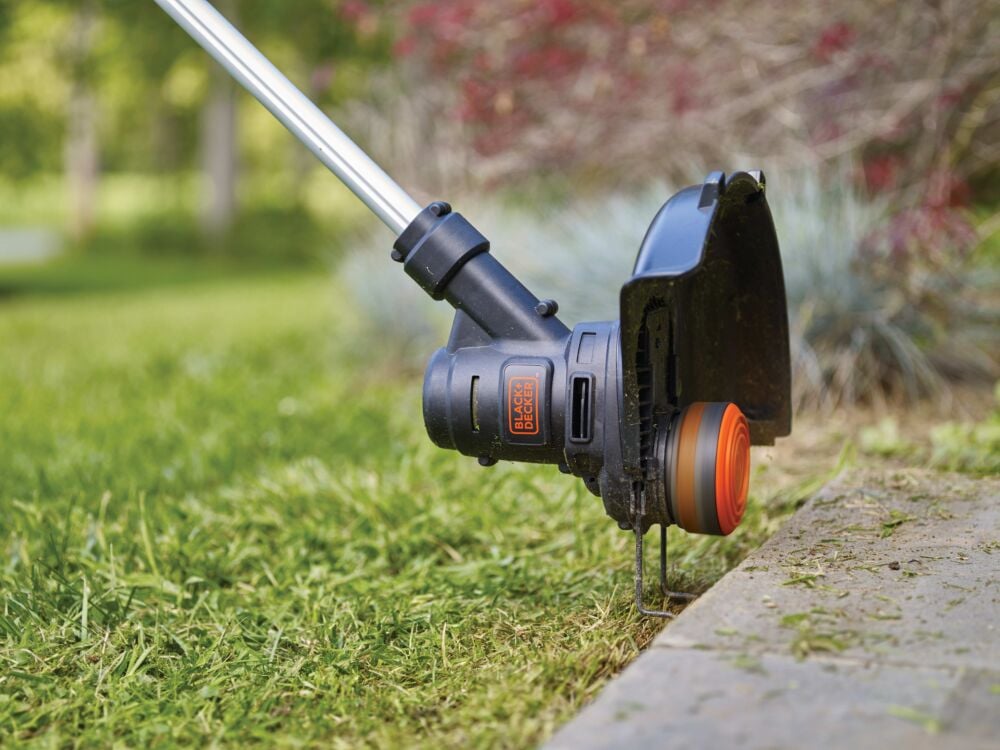 Black and Decker 18V String Trimmer and Edger Preview