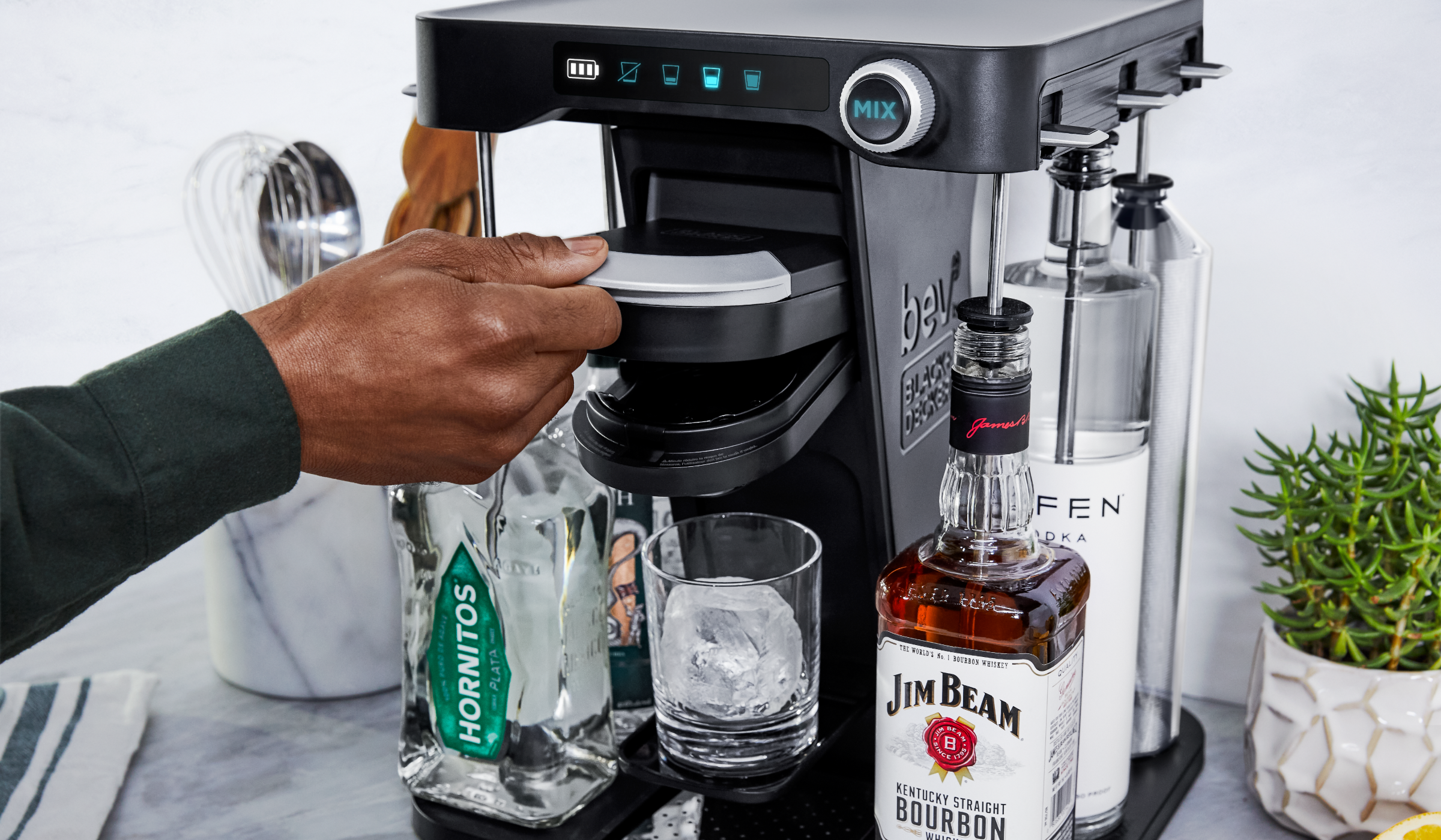 bev by BLACK+DECKER cocktail maker