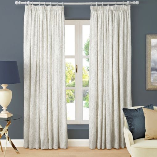 curtains. Dining Room