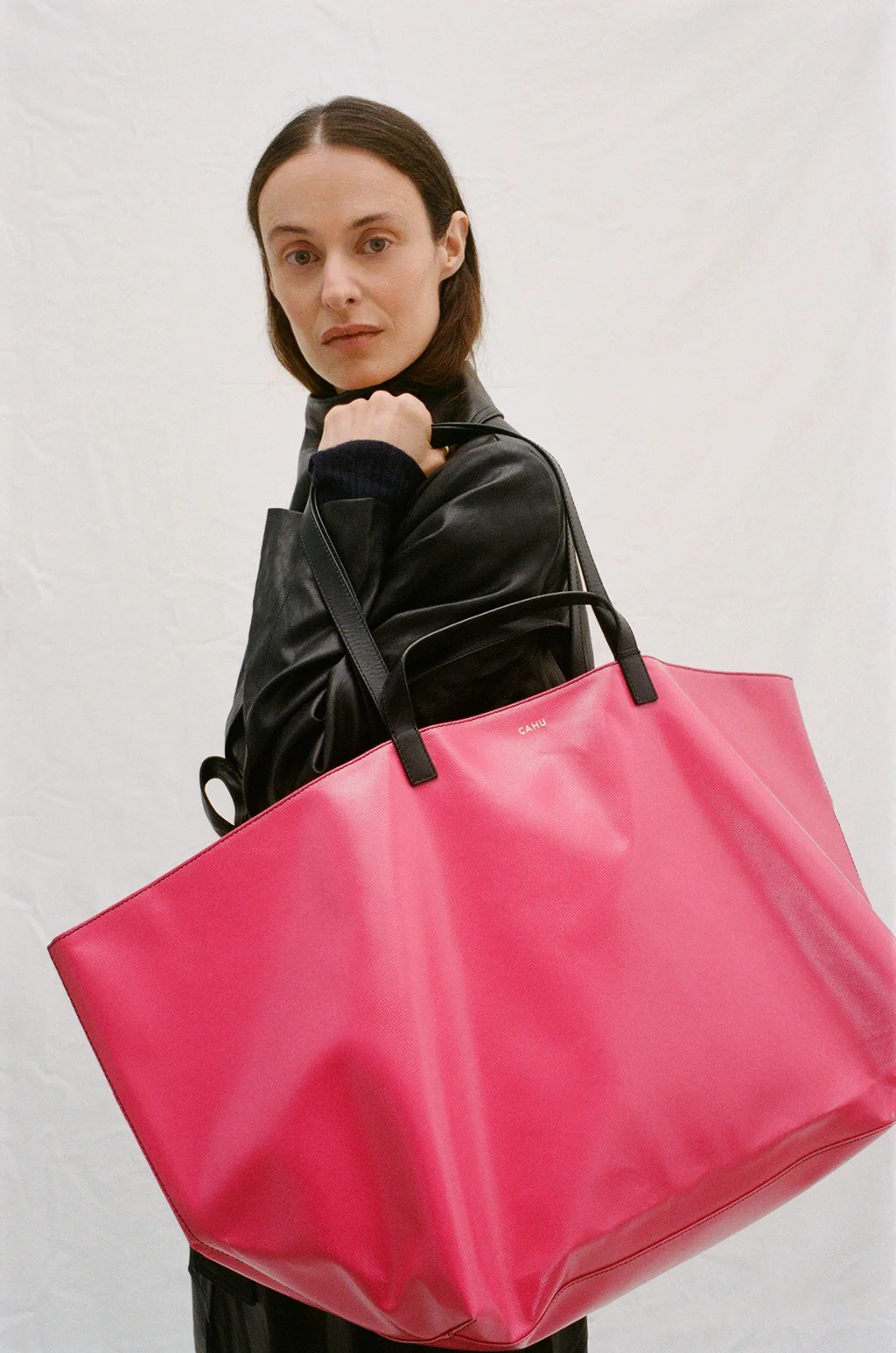 THE PRATIQUE LEATHER BLACK / PVC BLACK XS – CAHUオンライン