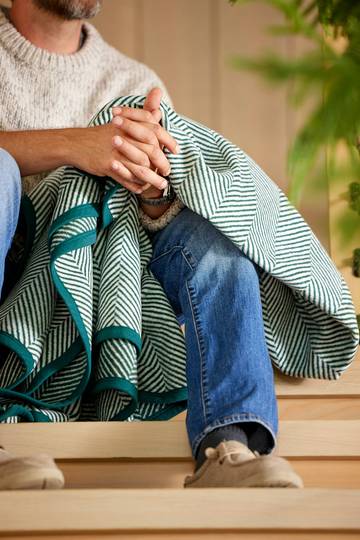 Harborview Herringbone Evergreen Blanket6