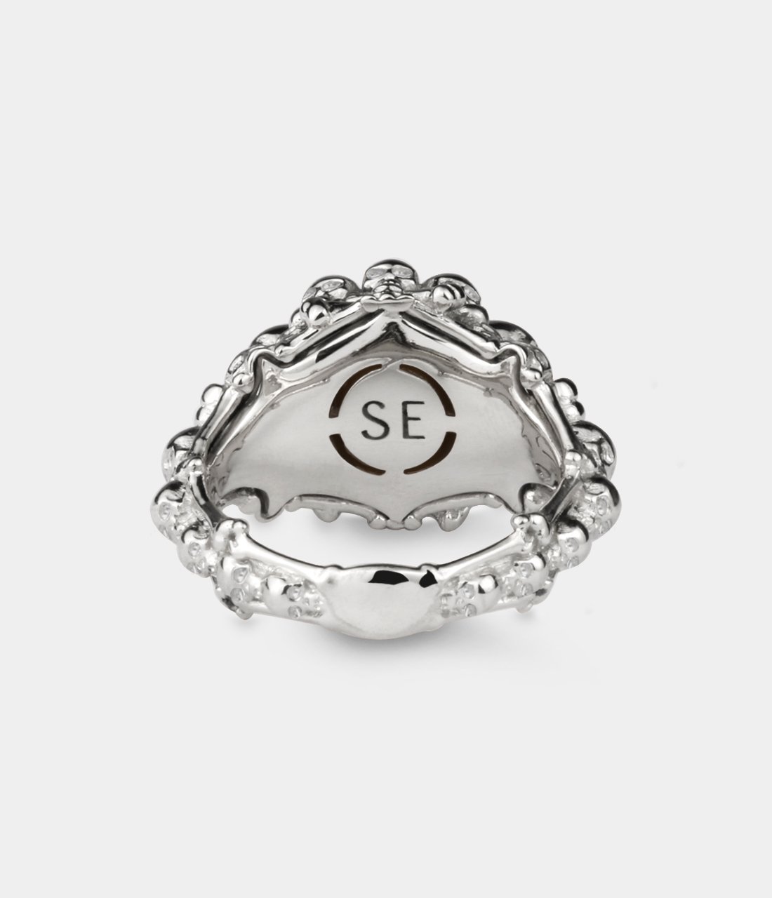 Skull and clearance bones ring