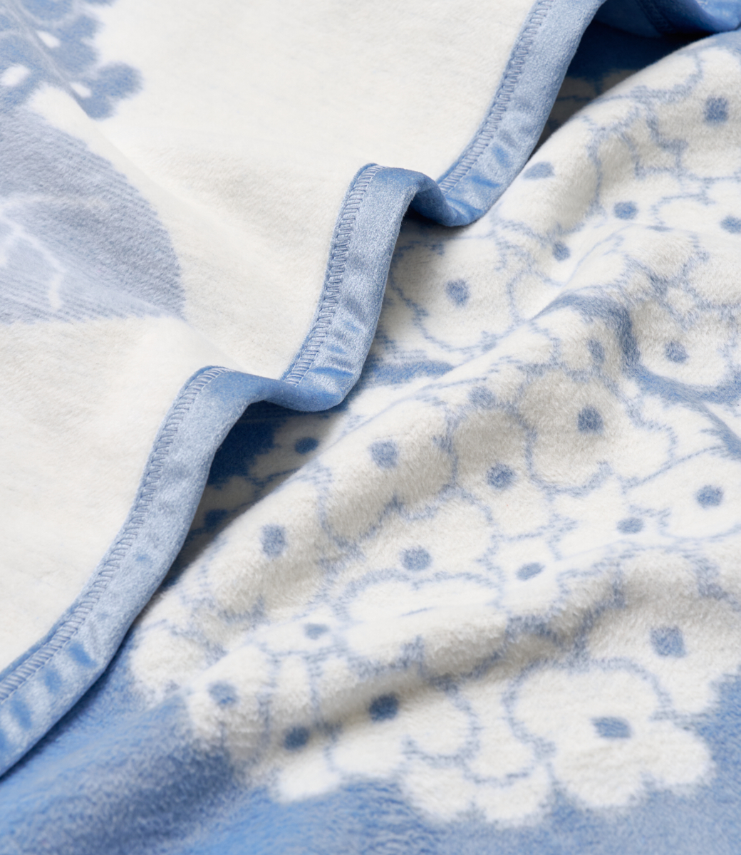 Hydrangeas Bluebell Oversized & Throw Blanket | ChappyWrap