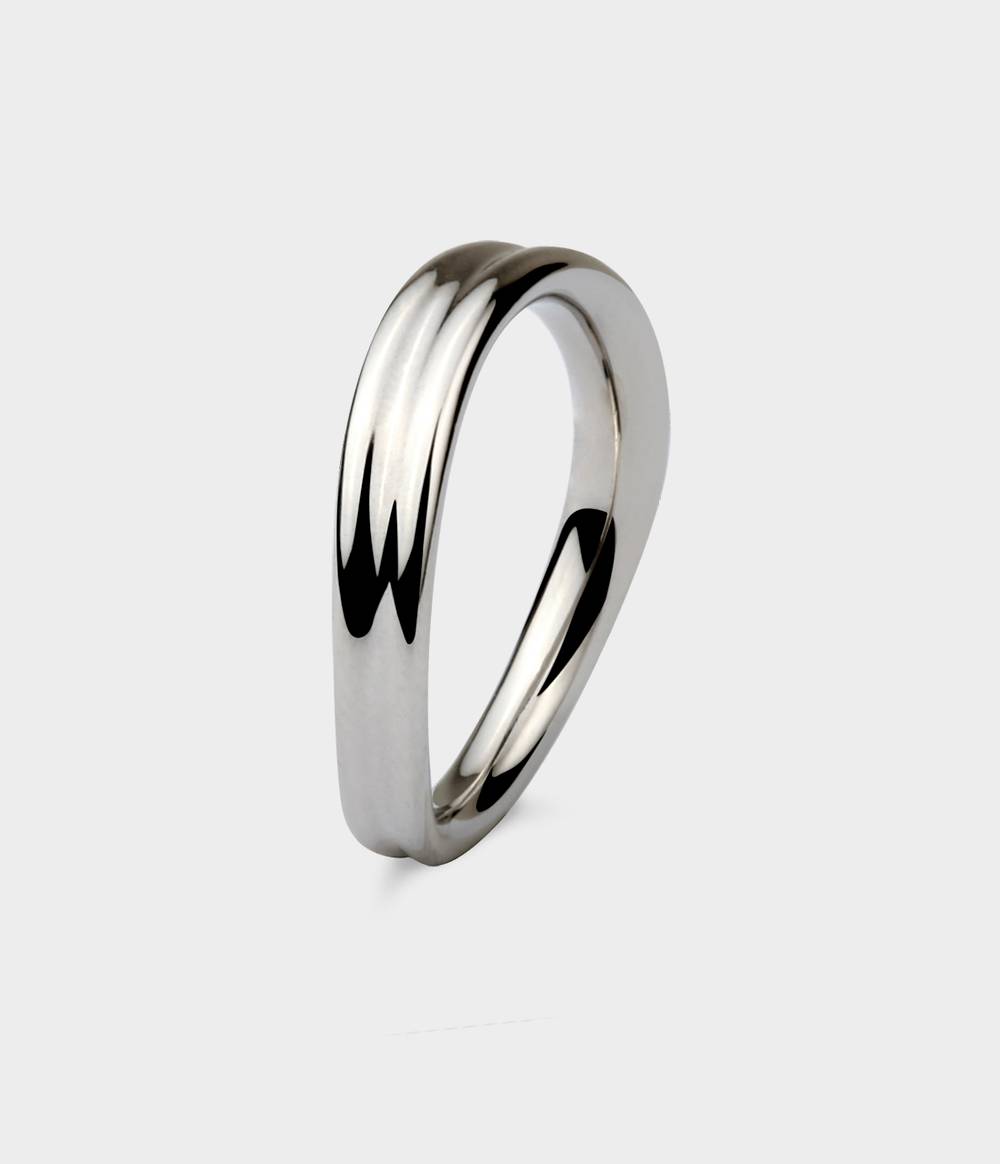 Liquid Wave Ring in Platinum, Size L